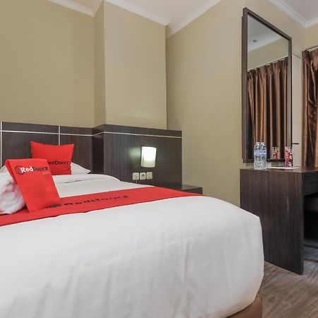 Reddoorz Plus @ Thamrin Jakarta Luaran gambar