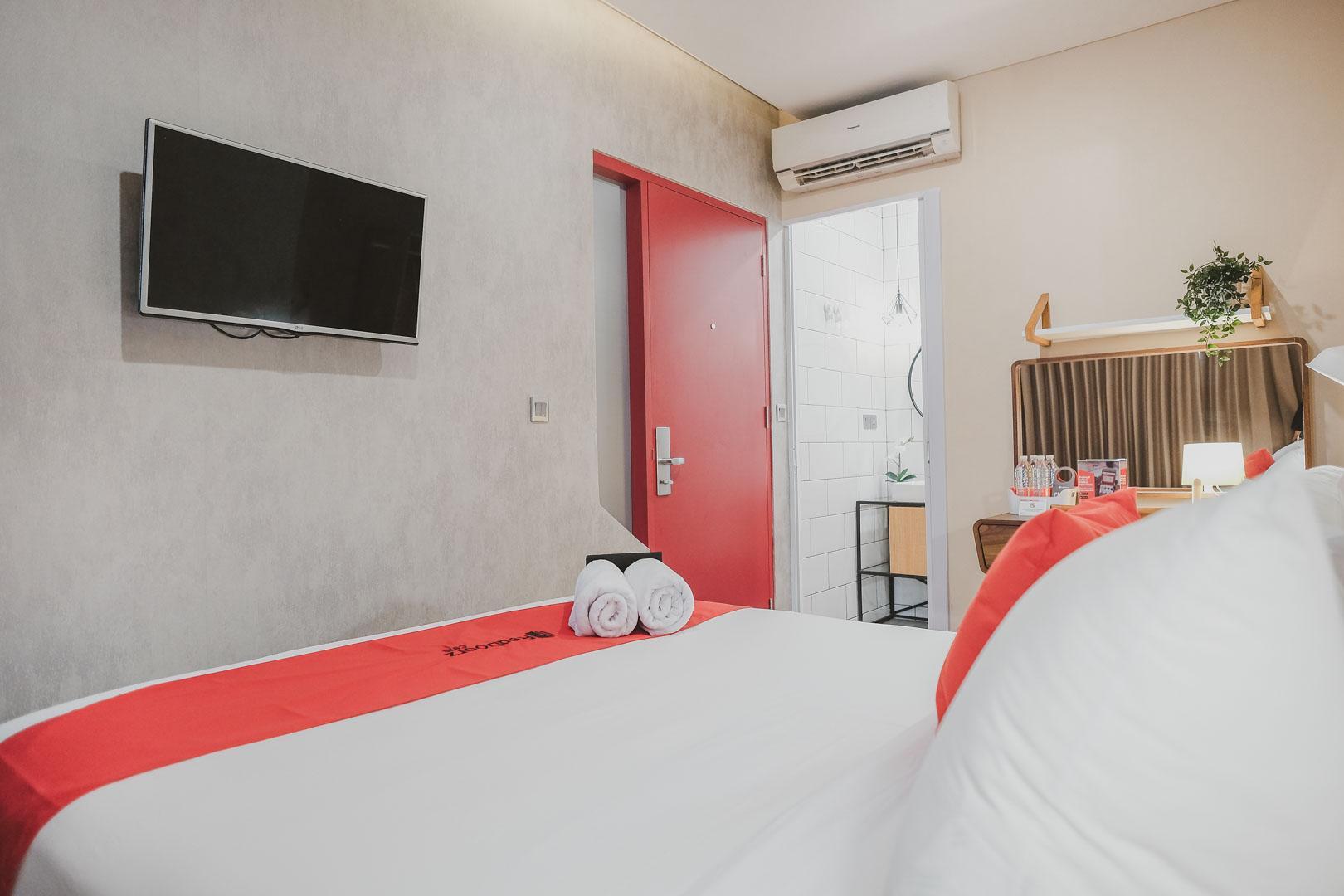 Reddoorz Plus @ Thamrin Jakarta Luaran gambar
