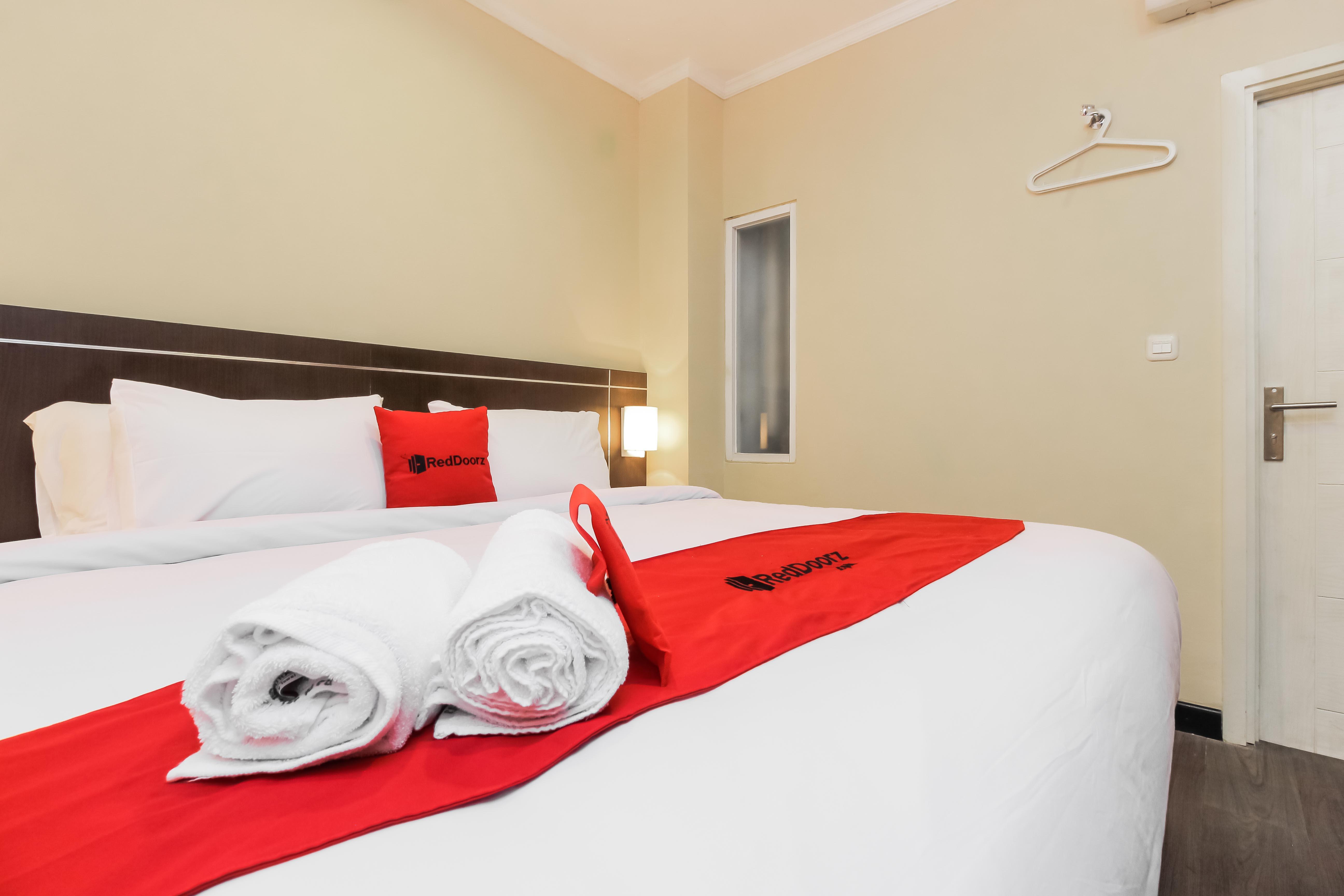 Reddoorz Plus @ Thamrin Jakarta Luaran gambar