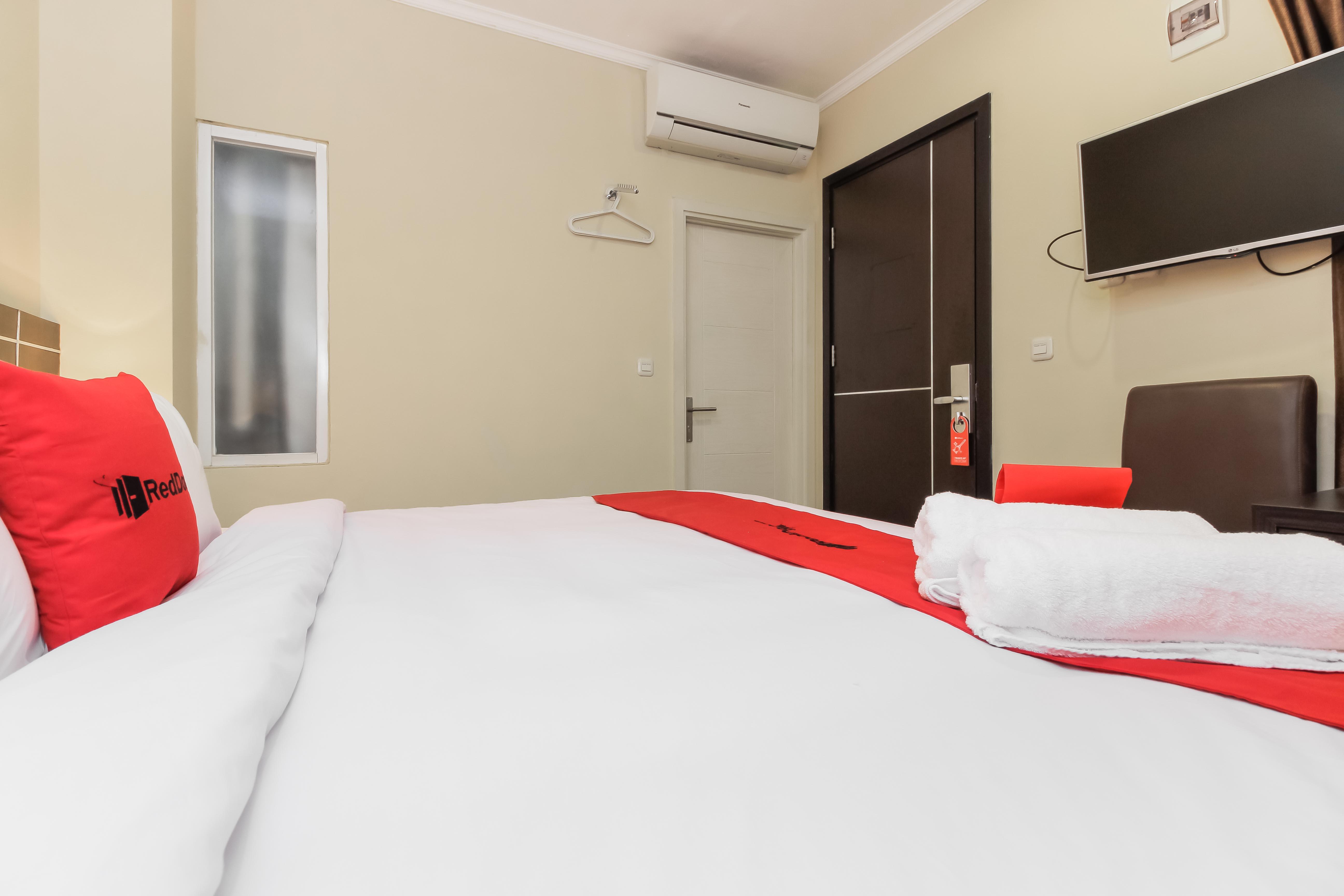 Reddoorz Plus @ Thamrin Jakarta Luaran gambar
