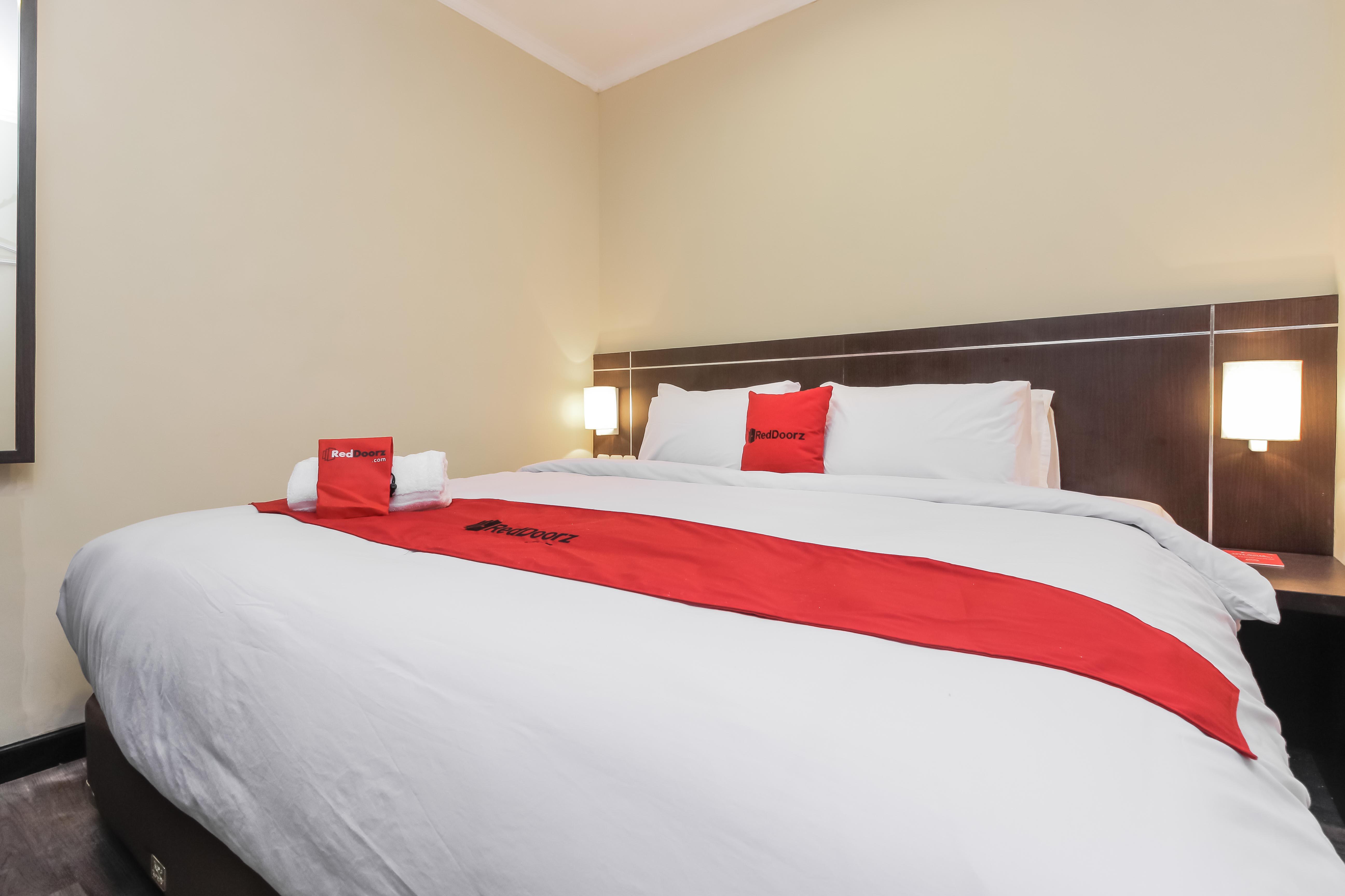 Reddoorz Plus @ Thamrin Jakarta Luaran gambar