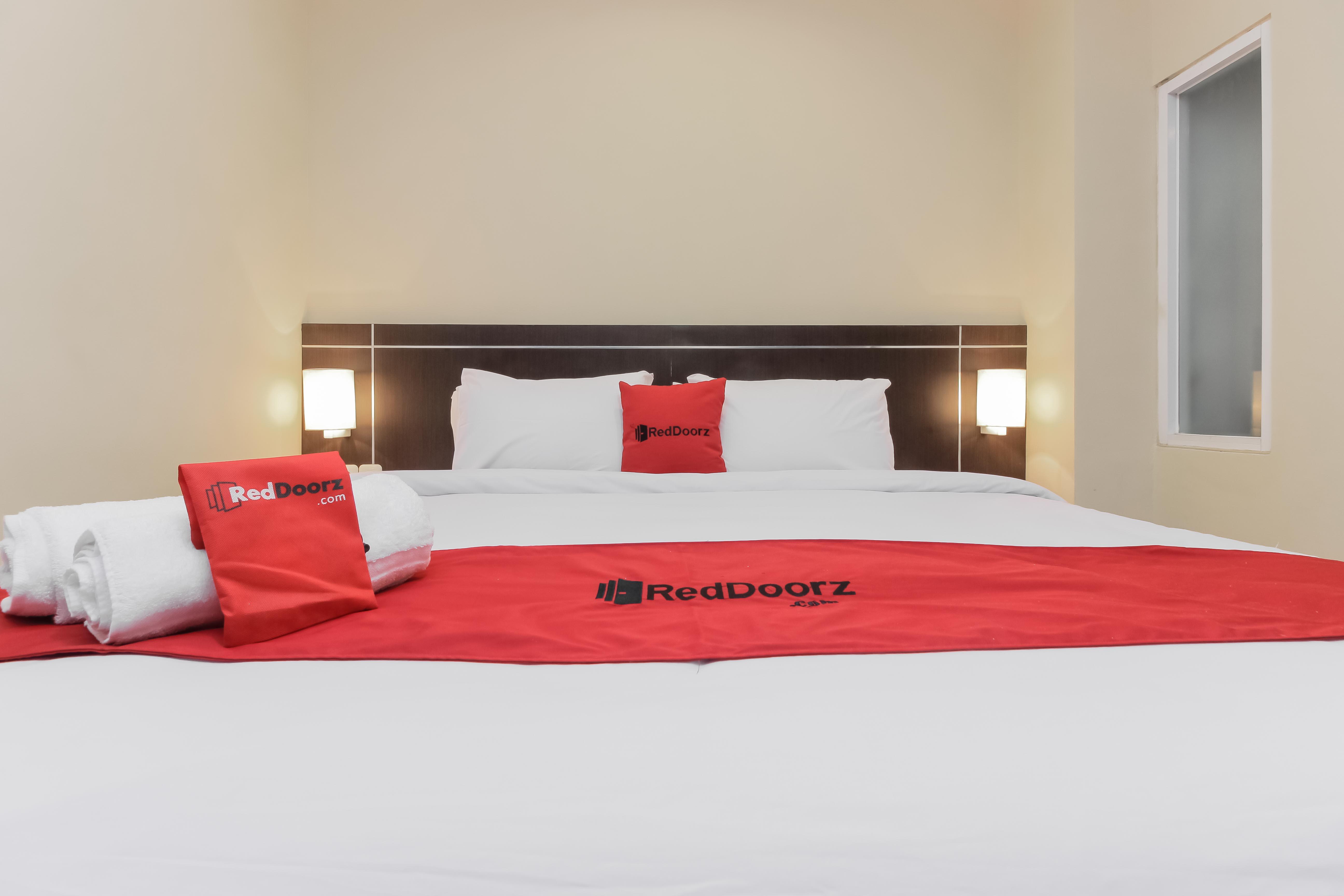 Reddoorz Plus @ Thamrin Jakarta Luaran gambar