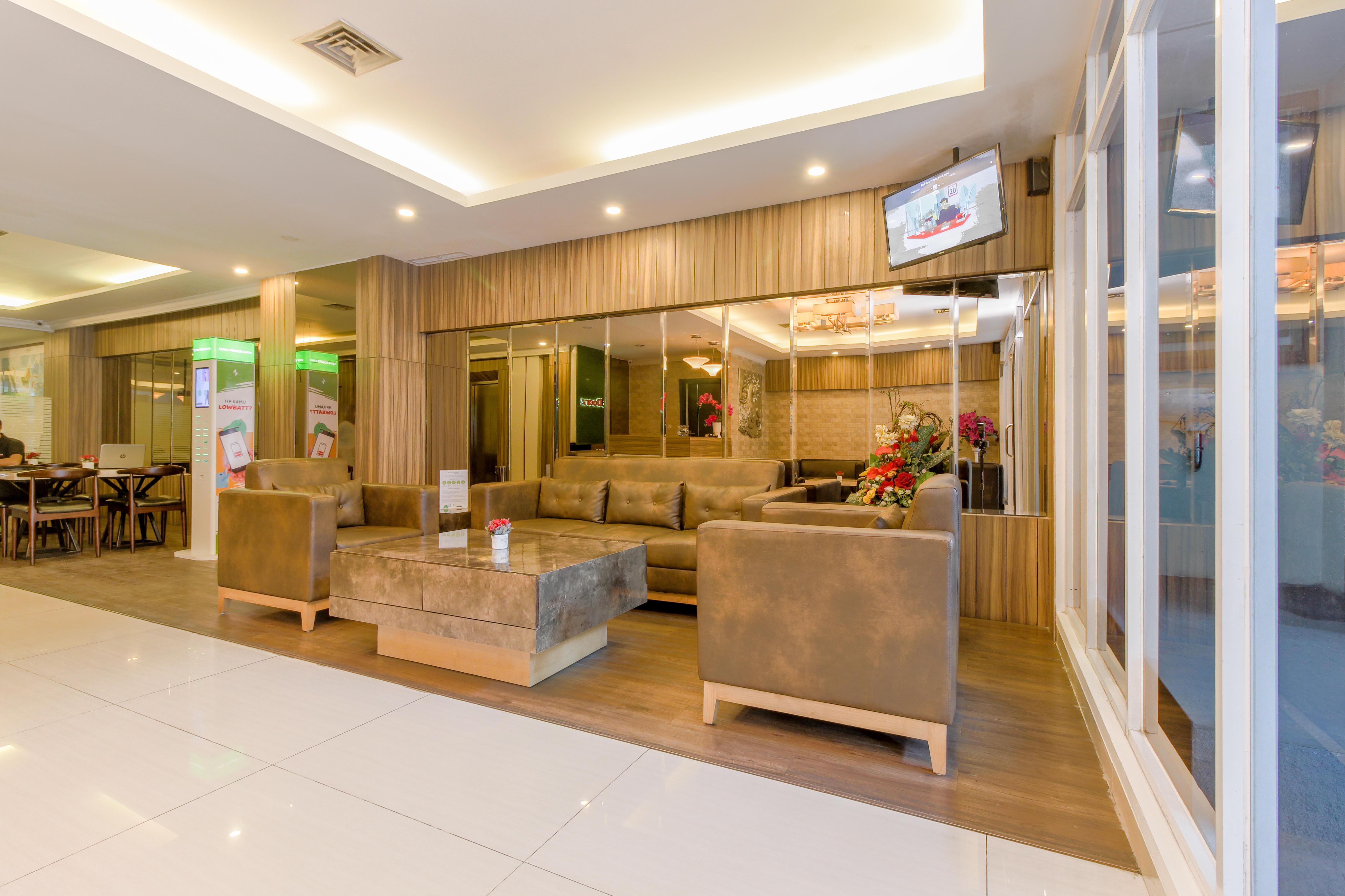 Reddoorz Plus @ Thamrin Jakarta Luaran gambar