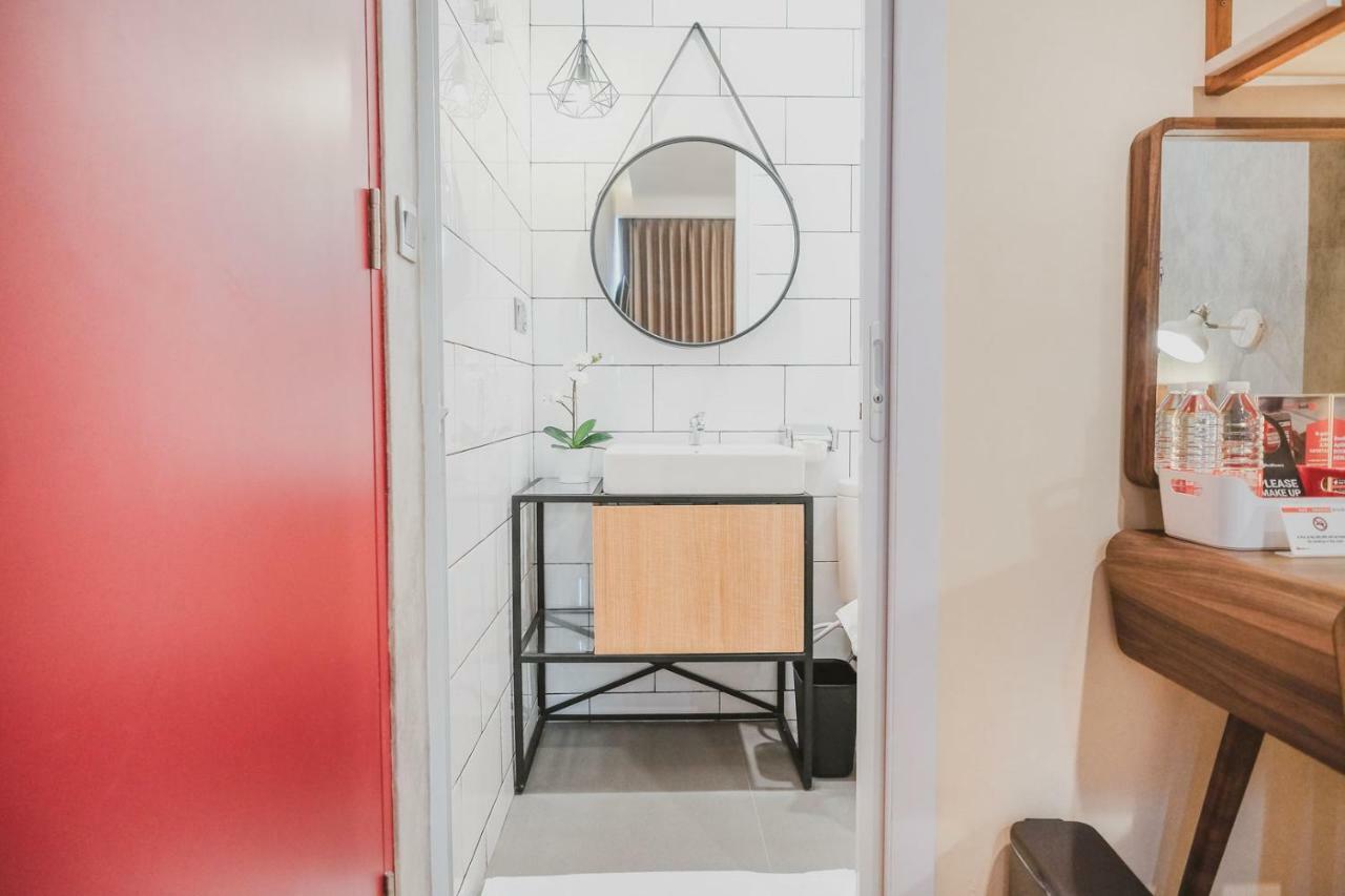 Reddoorz Plus @ Thamrin Jakarta Luaran gambar