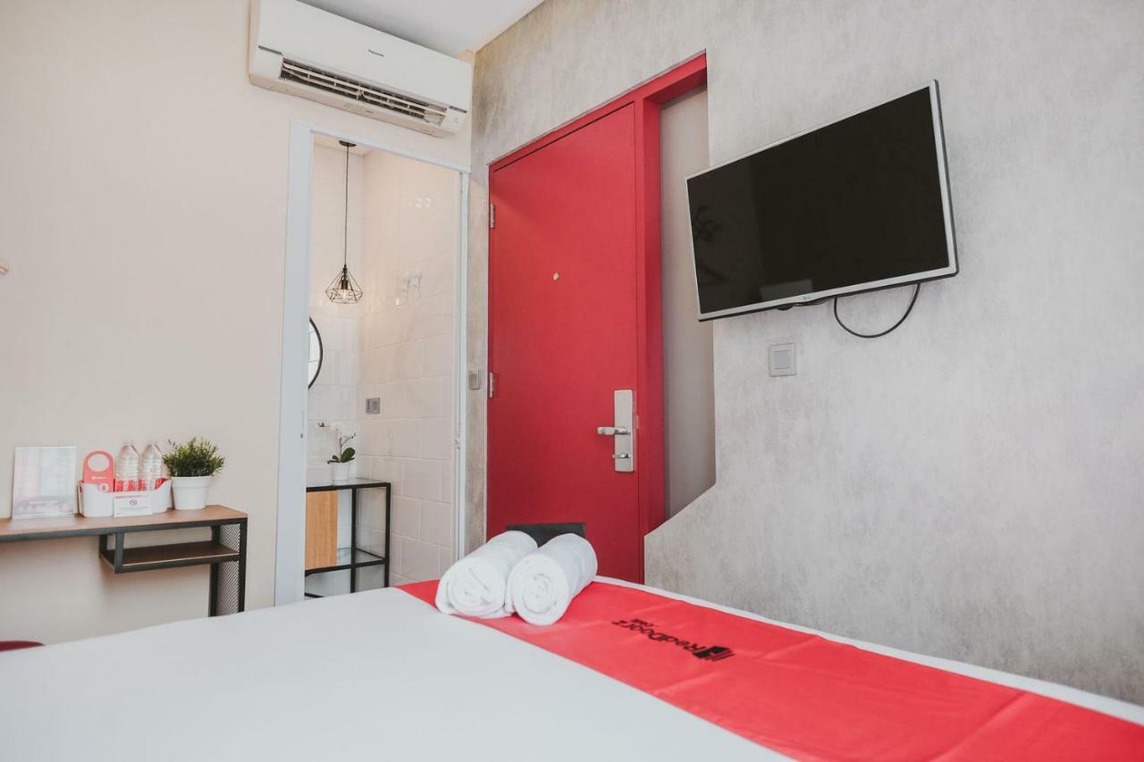 Reddoorz Plus @ Thamrin Jakarta Luaran gambar