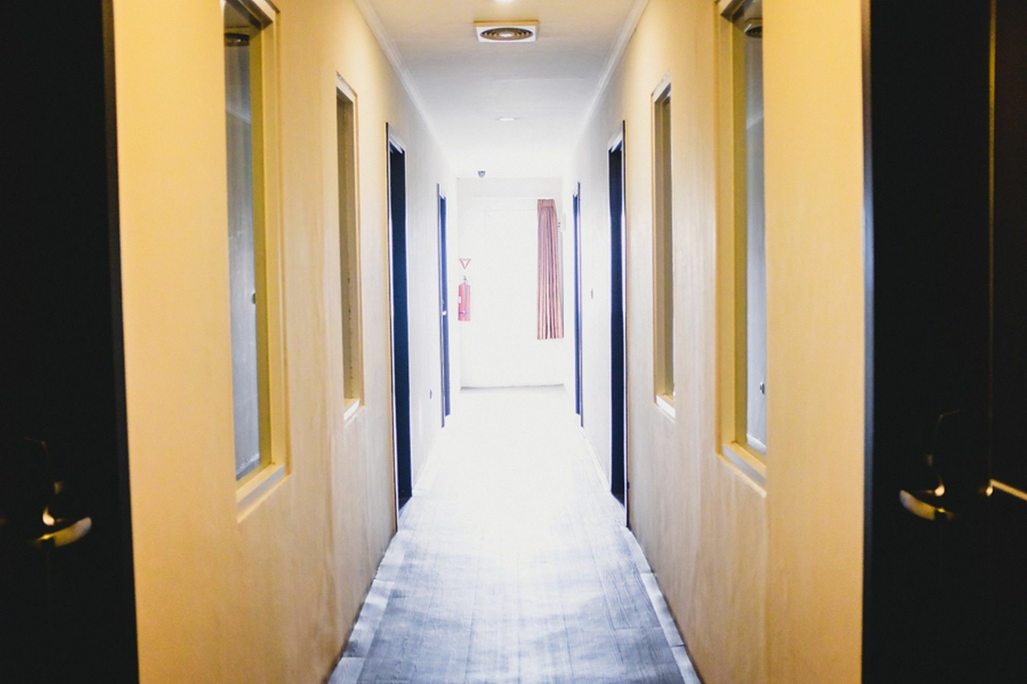 Reddoorz Plus @ Thamrin Jakarta Luaran gambar